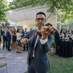 violinista en evento corporativo coctel al aire libre en Zonachic Josué Rugama